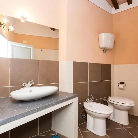 Borgo Colognola - Dimora Storica Pension Cenerente Buitenkant foto