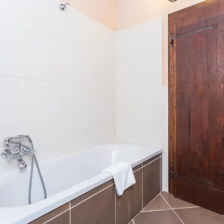 Borgo Colognola - Dimora Storica Pension Cenerente Buitenkant foto