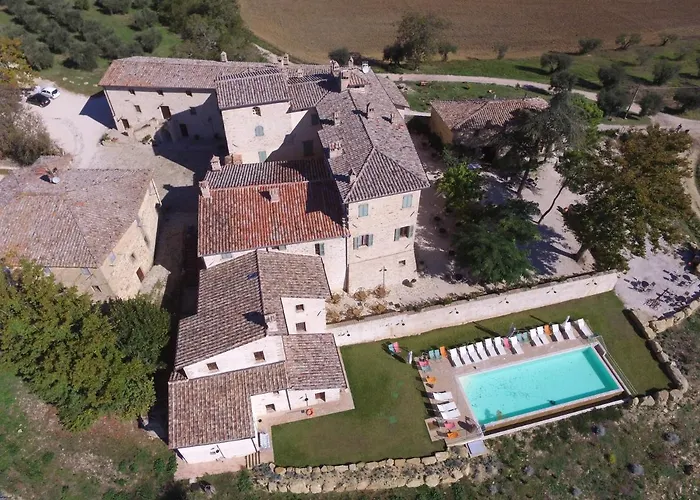 Borgo Colognola - Dimora Storica