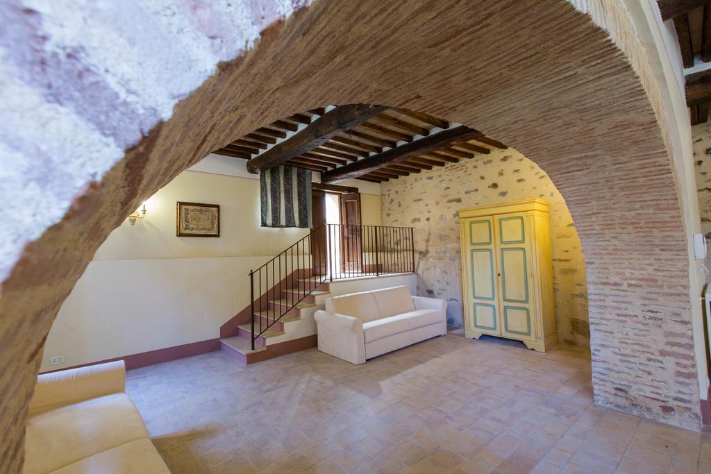 Borgo Colognola - Dimora Storica * Cenerente